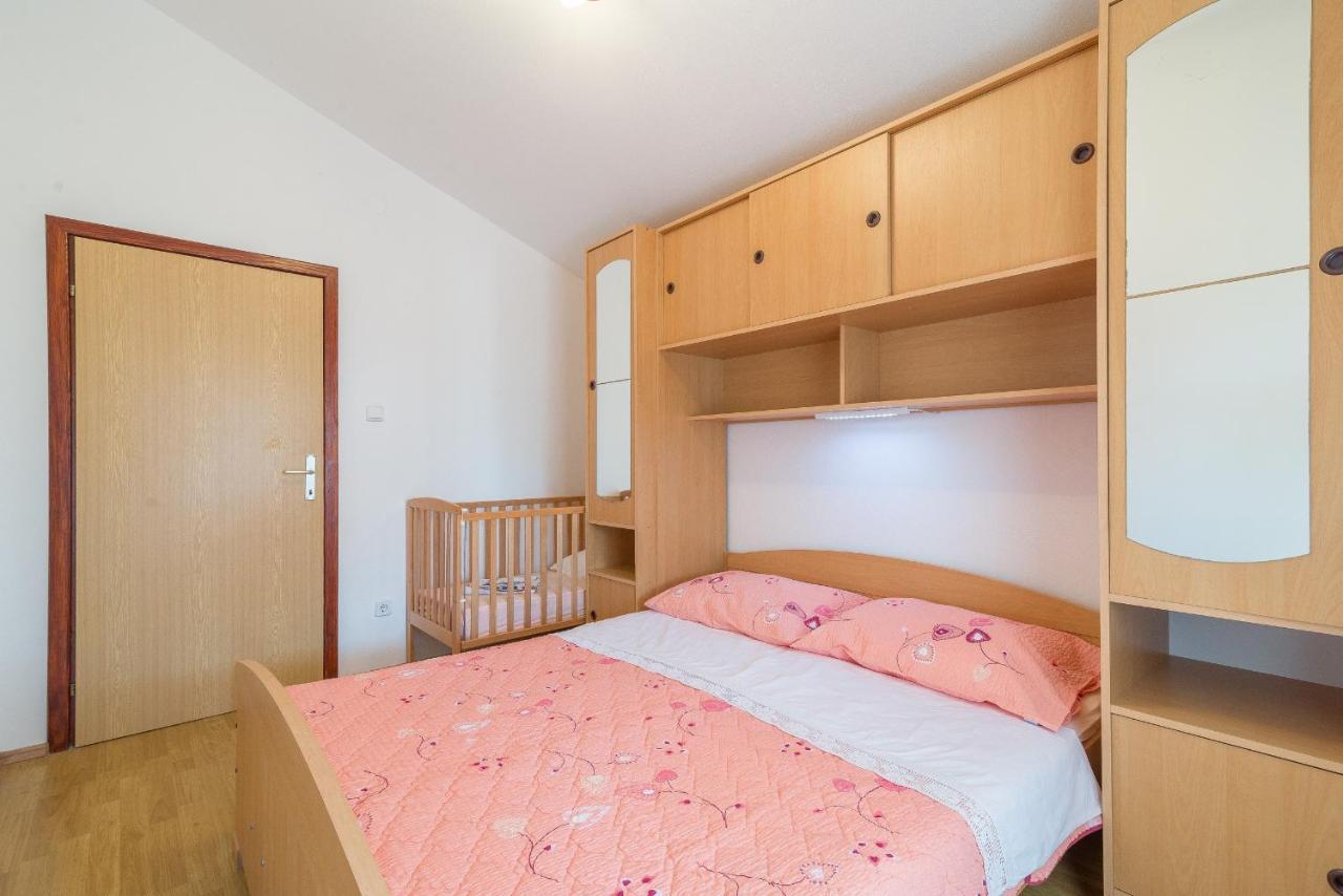 Apartments Puskaric Vir Eksteriør bilde