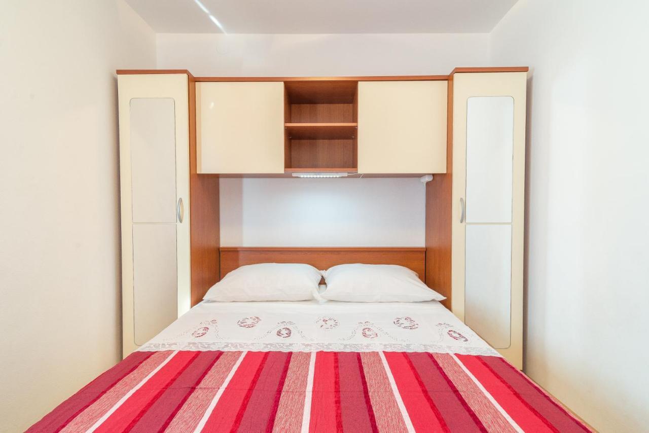 Apartments Puskaric Vir Eksteriør bilde