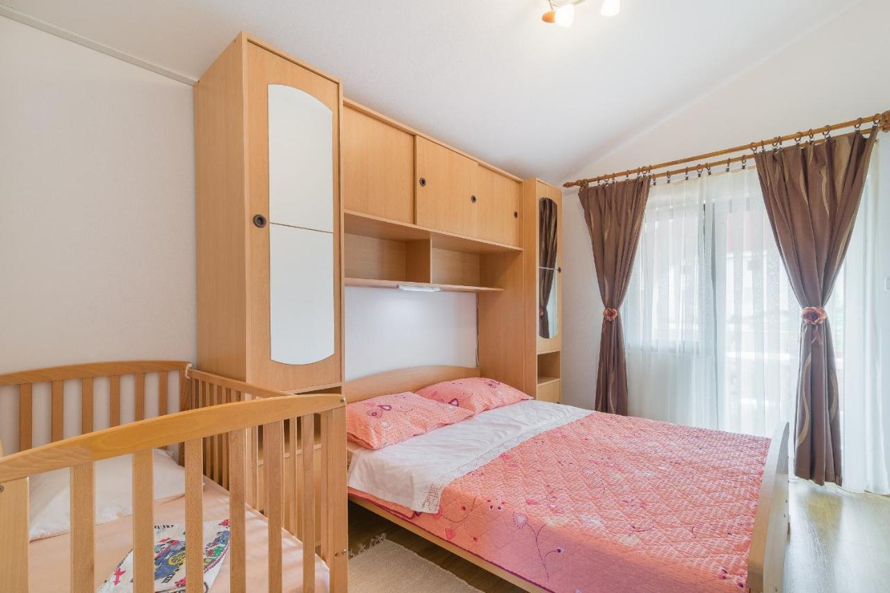 Apartments Puskaric Vir Eksteriør bilde